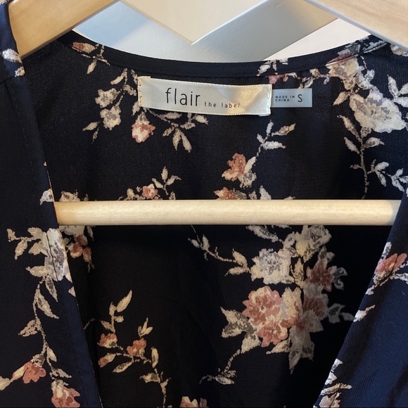 Flair the label floral dress small - Picture 2 of 5